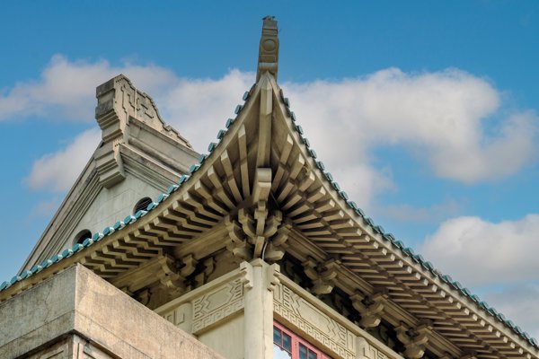 屋檐与天空