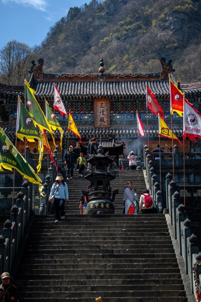 山前建筑