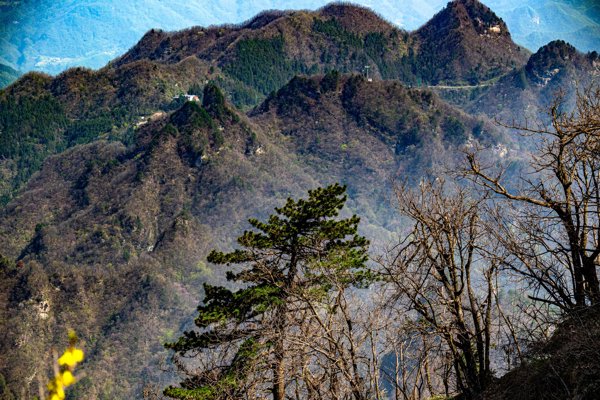 山间层叠
